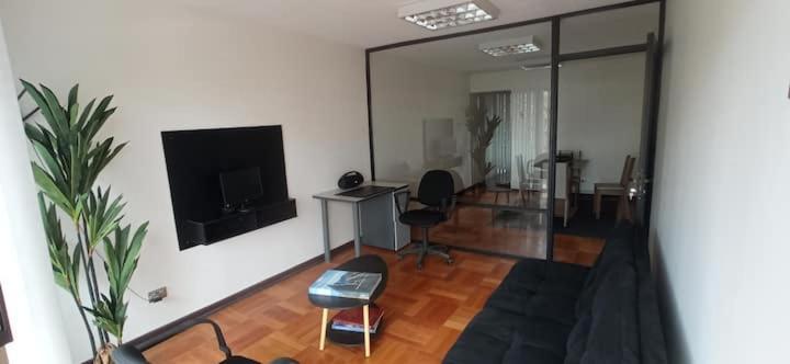 Amplio Departamento Con 2 Comodas Apartment